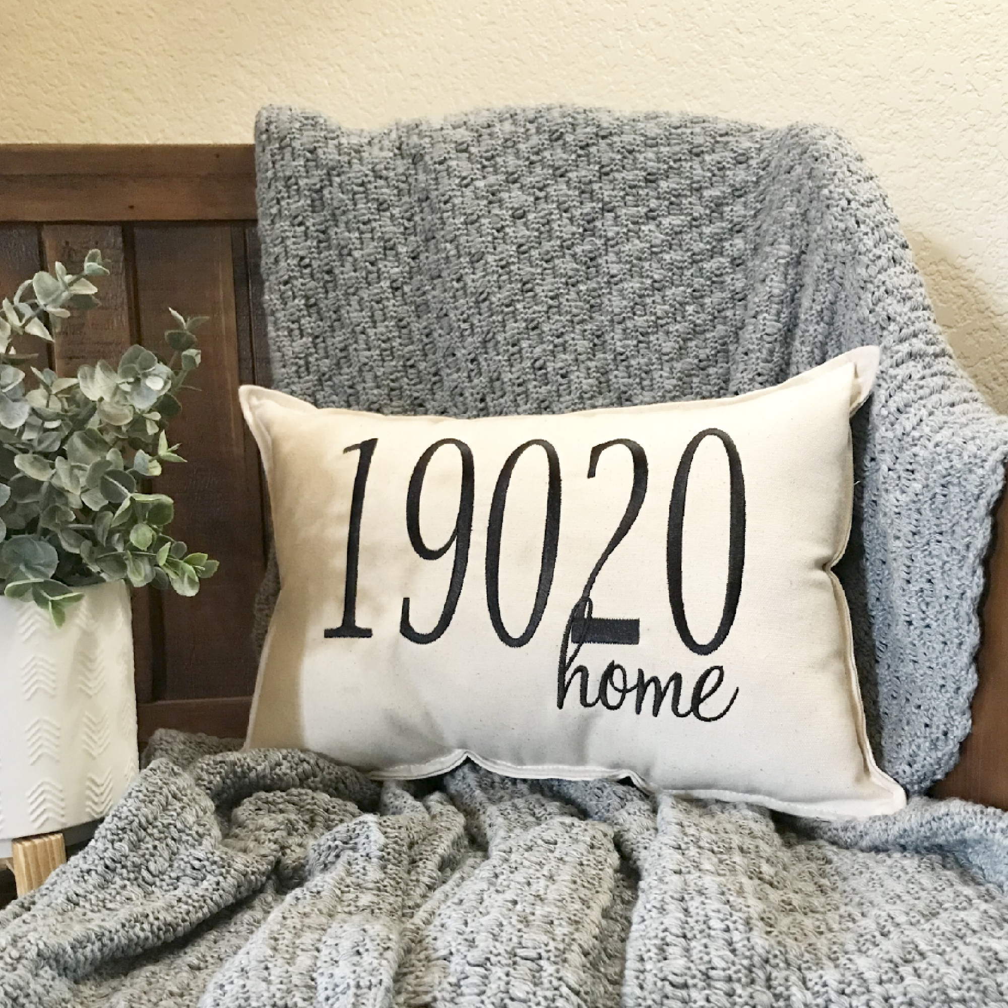 Burlap sales pillows wholesale